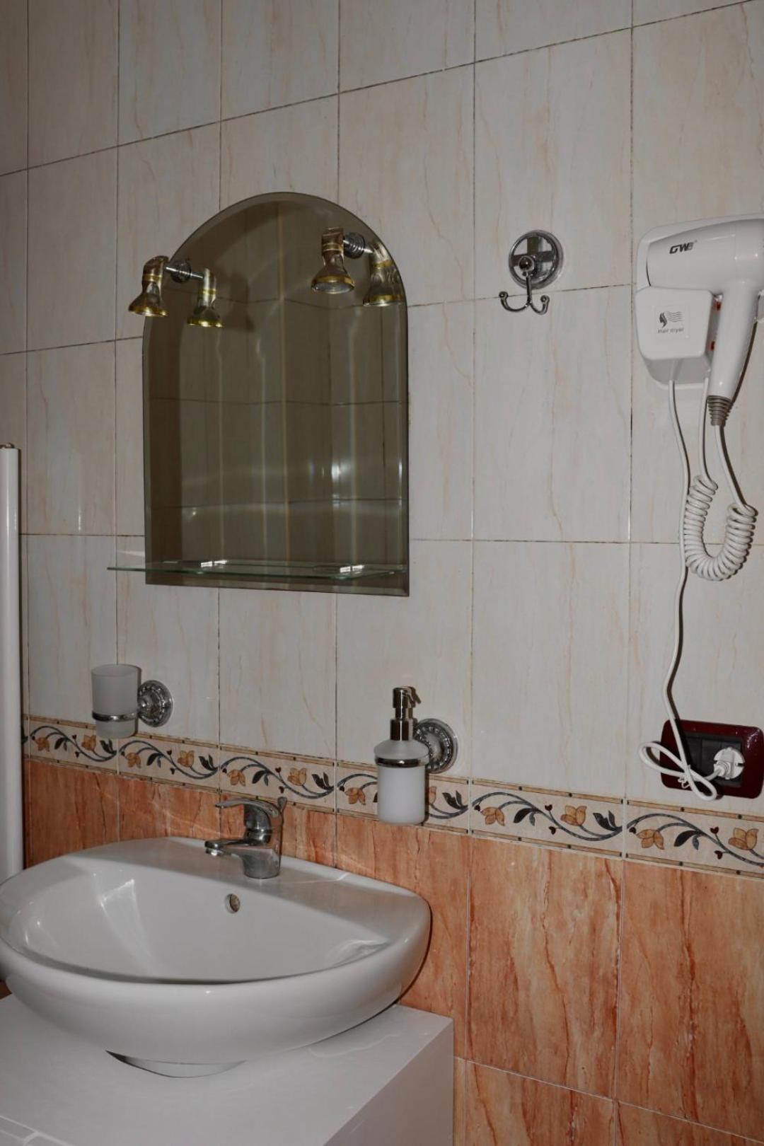 Grand Hotel Κρούγια Εξωτερικό φωτογραφία